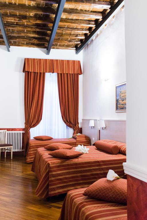 Bed and Breakfast Domus Capilupi Roma Exterior foto