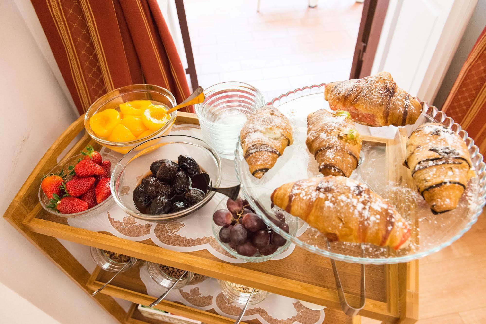 Bed and Breakfast Domus Capilupi Roma Exterior foto