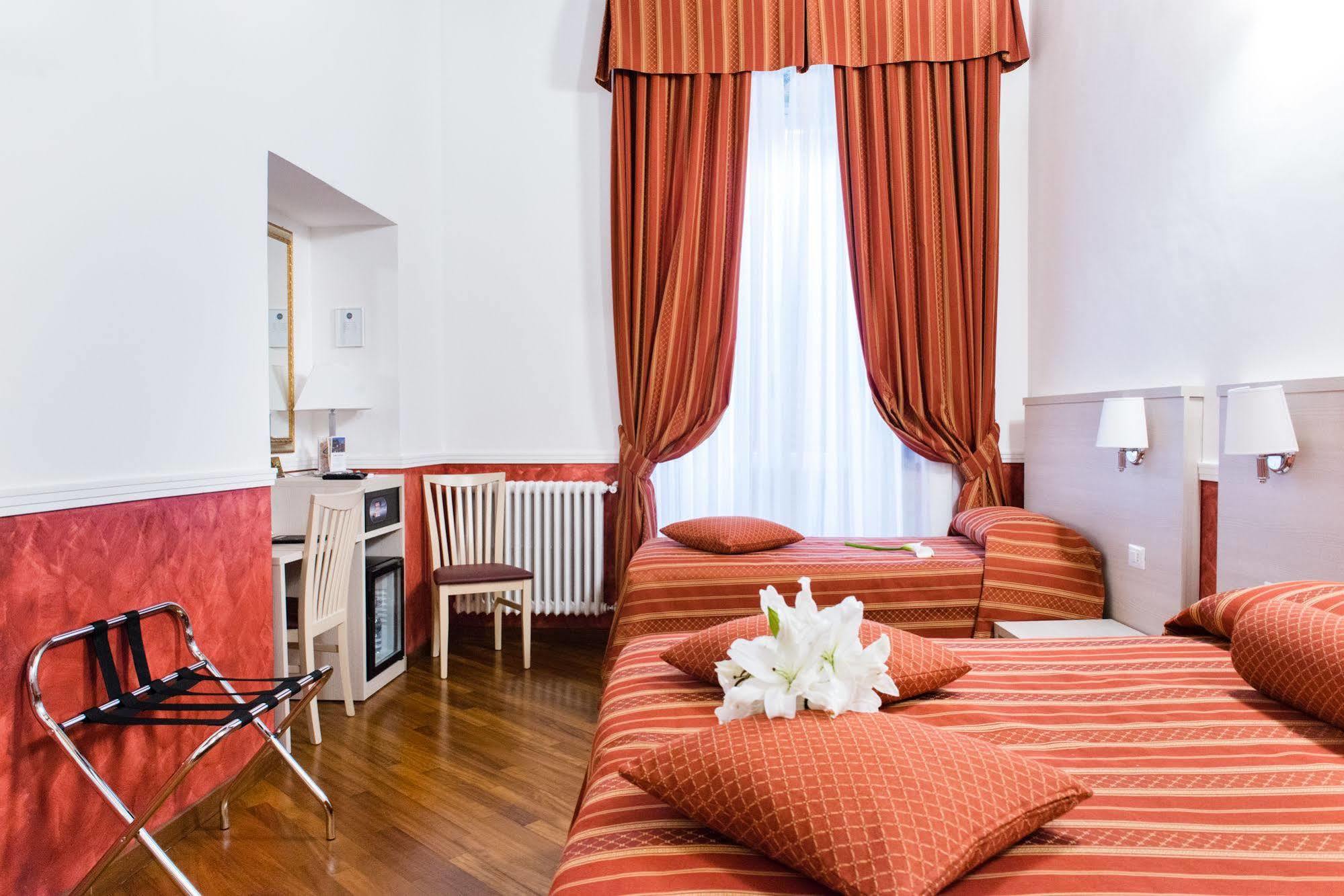 Bed and Breakfast Domus Capilupi Roma Exterior foto