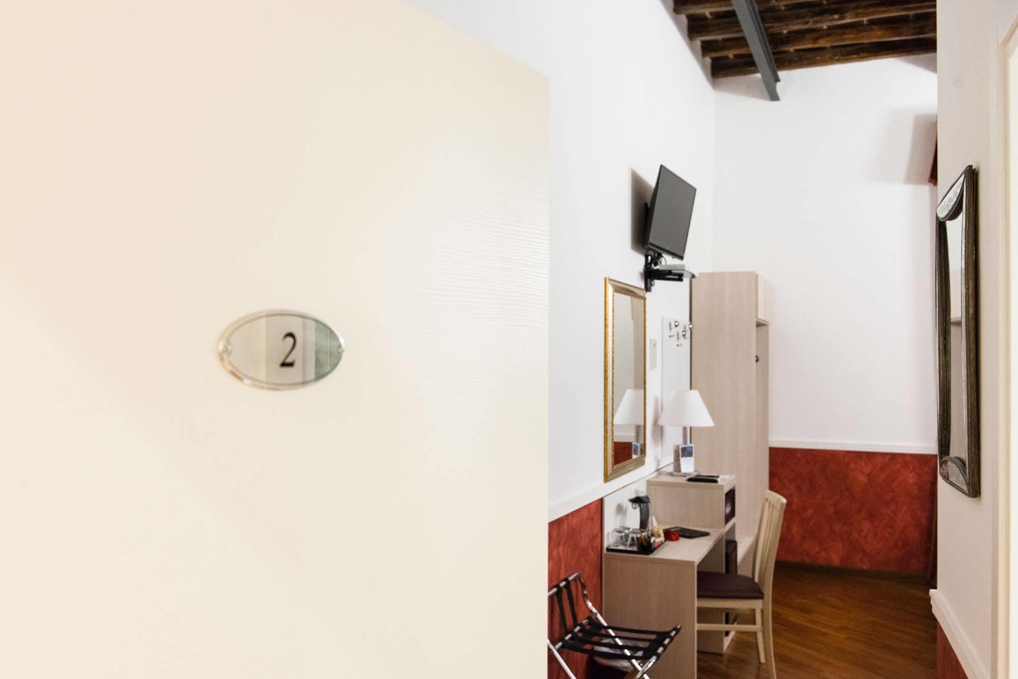 Bed and Breakfast Domus Capilupi Roma Exterior foto