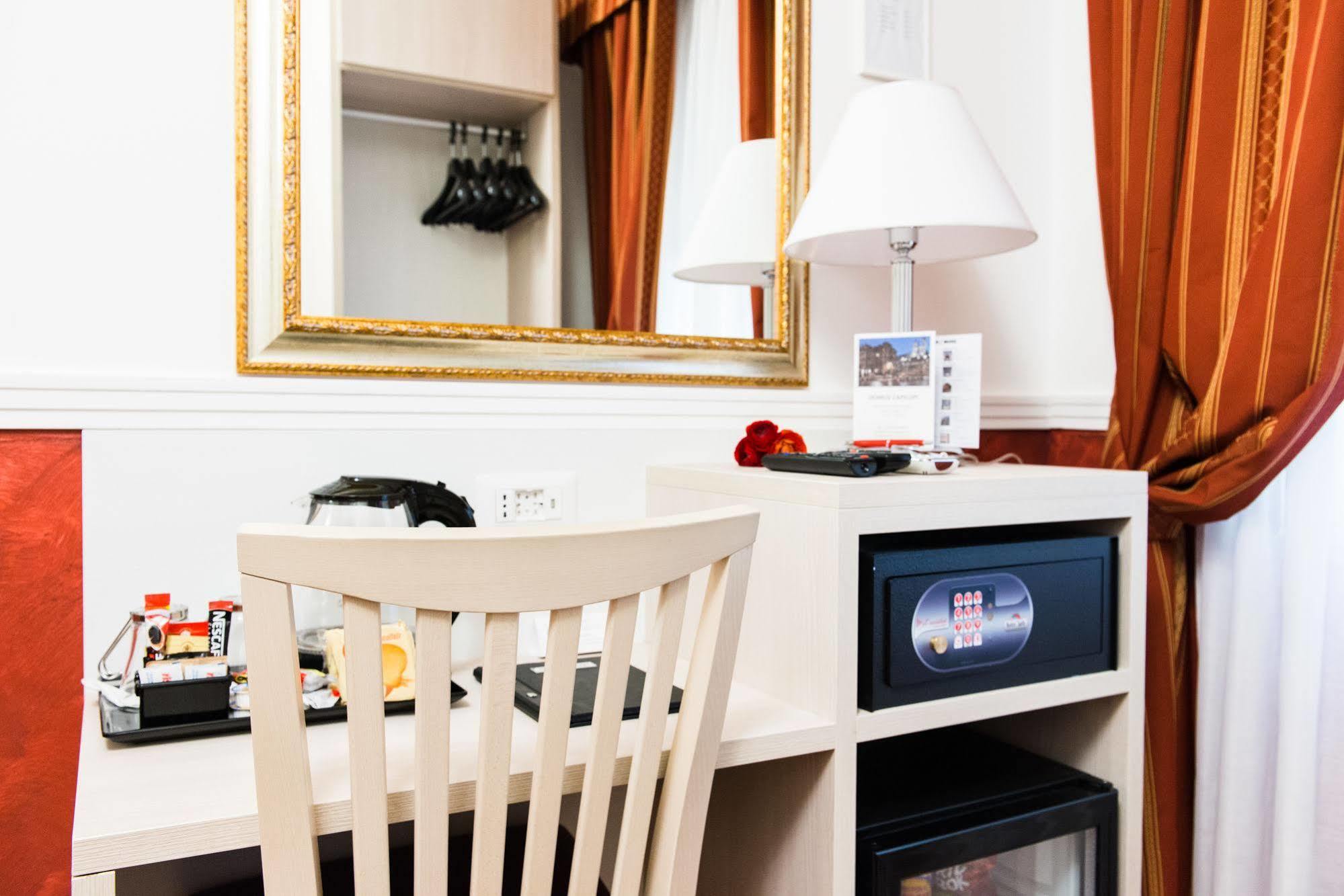 Bed and Breakfast Domus Capilupi Roma Exterior foto