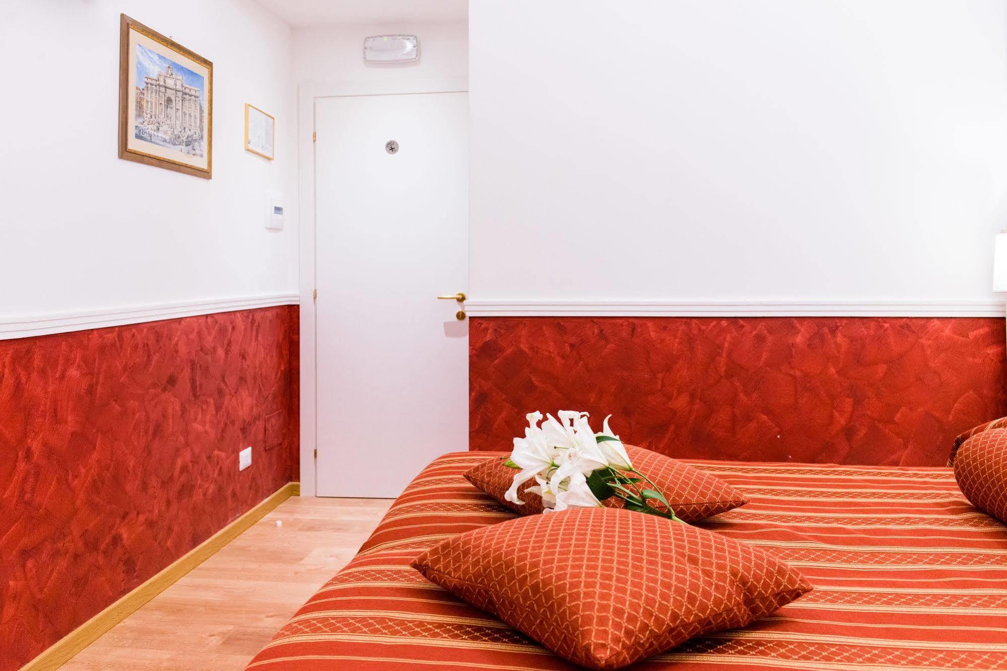 Bed and Breakfast Domus Capilupi Roma Exterior foto