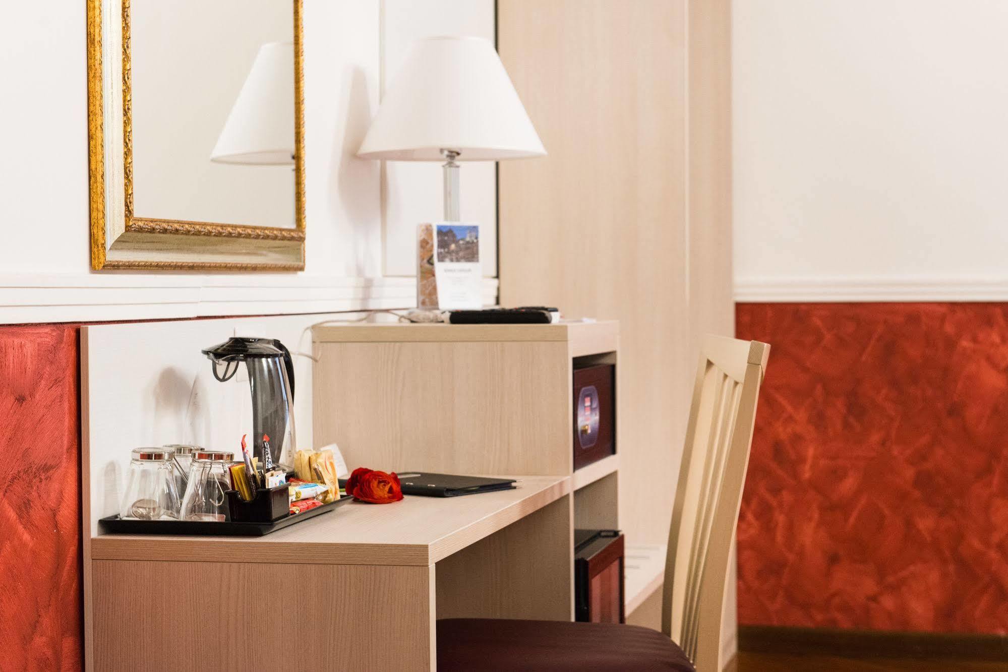 Bed and Breakfast Domus Capilupi Roma Exterior foto